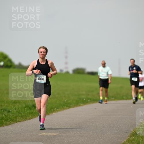 10.05.2026 - 8. Wedeler Halbmarathon Dr. Thomas Lammeyer http://msf.ph/oto/9702765 10.05.2026 11:48:34 Laufen 809 meine-sportfotos.de
