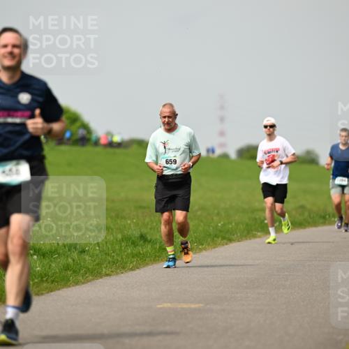 10.05.2026 - 8. Wedeler Halbmarathon Dr. Thomas Lammeyer http://msf.ph/oto/9702804 10.05.2026 11:48:45 Laufen 2024, 659, 1104 meine-sportfotos.de
