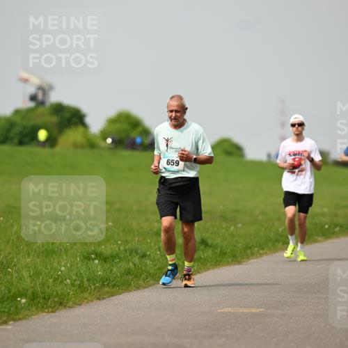 10.05.2026 - 8. Wedeler Halbmarathon Dr. Thomas Lammeyer http://msf.ph/oto/9702818 10.05.2026 11:48:47 Laufen 202, 659 meine-sportfotos.de