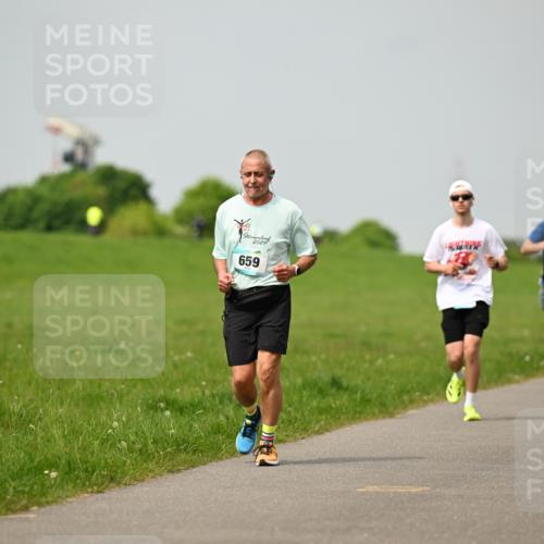 10.05.2026 - 8. Wedeler Halbmarathon Dr. Thomas Lammeyer http://msf.ph/oto/9702823 10.05.2026 11:48:47 Laufen 659 meine-sportfotos.de