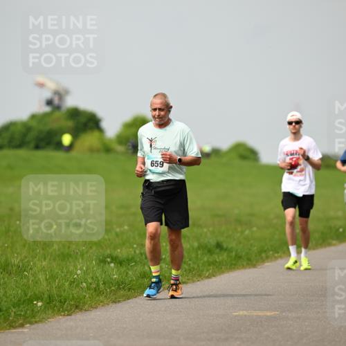 10.05.2026 - 8. Wedeler Halbmarathon Dr. Thomas Lammeyer http://msf.ph/oto/9702824 10.05.2026 11:48:47 Laufen 659 meine-sportfotos.de