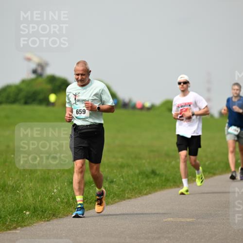 10.05.2026 - 8. Wedeler Halbmarathon Dr. Thomas Lammeyer http://msf.ph/oto/9702831 10.05.2026 11:48:48 Laufen 659 meine-sportfotos.de