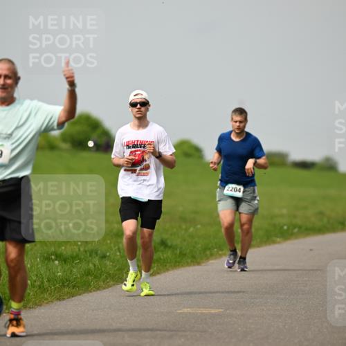 10.05.2026 - 8. Wedeler Halbmarathon Dr. Thomas Lammeyer http://msf.ph/oto/9702843 10.05.2026 11:48:50 Laufen 659, 2204 meine-sportfotos.de
