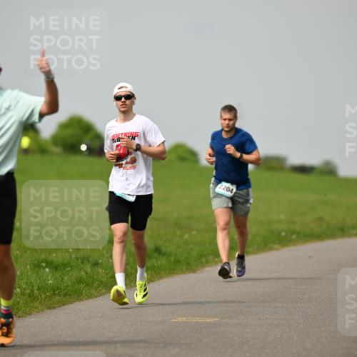 10.05.2026 - 8. Wedeler Halbmarathon Dr. Thomas Lammeyer http://msf.ph/oto/9702845 10.05.2026 11:48:51 Laufen 659, 2204 meine-sportfotos.de