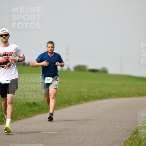 10.05.2026 - 8. Wedeler Halbmarathon Dr. Thomas Lammeyer http://msf.ph/oto/9702846 10.05.2026 11:48:52 Laufen 2204 meine-sportfotos.de