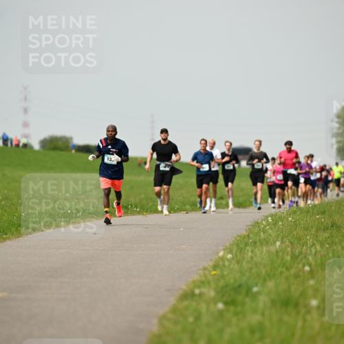 10.05.2026 - 8. Wedeler Halbmarathon Dr. Thomas Lammeyer http://msf.ph/oto/9702872 10.05.2026 11:49:15 Laufen  meine-sportfotos.de