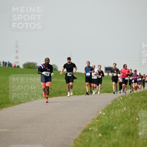10.05.2026 - 8. Wedeler Halbmarathon Dr. Thomas Lammeyer http://msf.ph/oto/9702879 10.05.2026 11:49:16 Laufen  meine-sportfotos.de