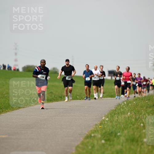 10.05.2026 - 8. Wedeler Halbmarathon Dr. Thomas Lammeyer http://msf.ph/oto/9702887 10.05.2026 11:49:16 Laufen  meine-sportfotos.de