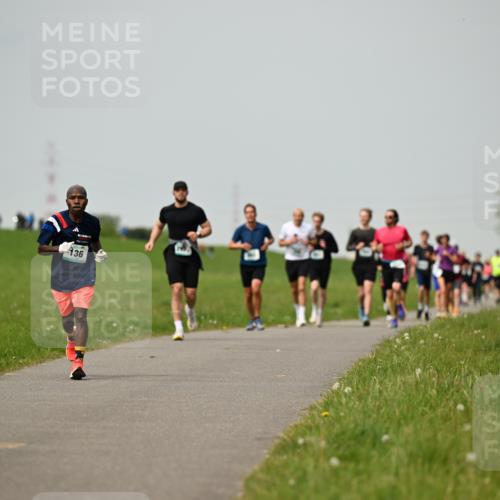 10.05.2026 - 8. Wedeler Halbmarathon Dr. Thomas Lammeyer http://msf.ph/oto/9702888 10.05.2026 11:49:18 Laufen 136 meine-sportfotos.de