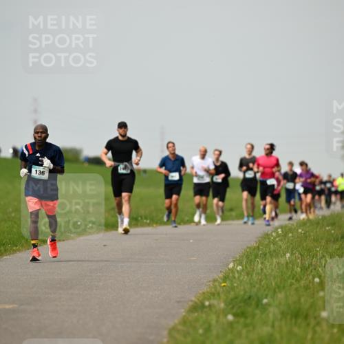 10.05.2026 - 8. Wedeler Halbmarathon Dr. Thomas Lammeyer http://msf.ph/oto/9702889 10.05.2026 11:49:19 Laufen 136 meine-sportfotos.de