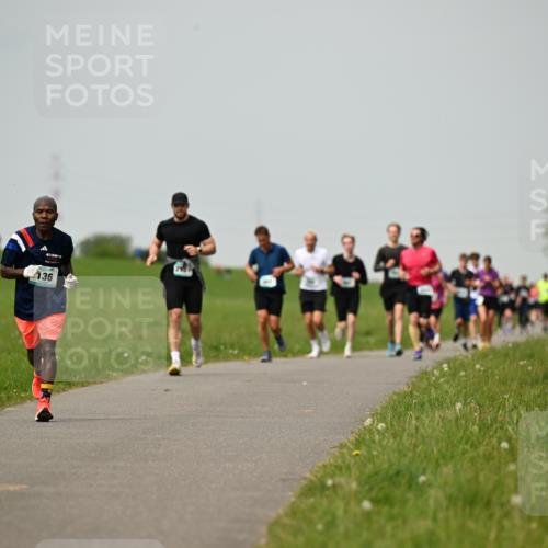 10.05.2026 - 8. Wedeler Halbmarathon Dr. Thomas Lammeyer http://msf.ph/oto/9702892 10.05.2026 11:49:19 Laufen 136 meine-sportfotos.de