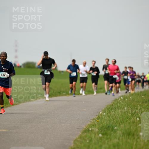 10.05.2026 - 8. Wedeler Halbmarathon Dr. Thomas Lammeyer http://msf.ph/oto/9702894 10.05.2026 11:49:20 Laufen  meine-sportfotos.de