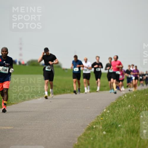 10.05.2026 - 8. Wedeler Halbmarathon Dr. Thomas Lammeyer http://msf.ph/oto/9702897 10.05.2026 11:49:20 Laufen 136 meine-sportfotos.de