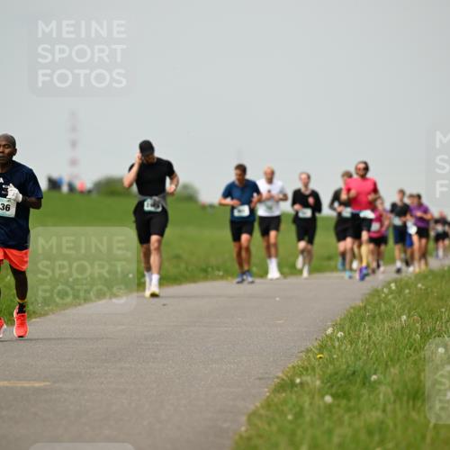 10.05.2026 - 8. Wedeler Halbmarathon Dr. Thomas Lammeyer http://msf.ph/oto/9702899 10.05.2026 11:49:20 Laufen 136 meine-sportfotos.de