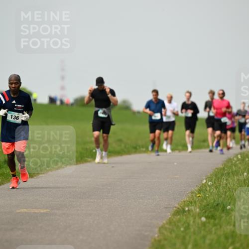 10.05.2026 - 8. Wedeler Halbmarathon Dr. Thomas Lammeyer http://msf.ph/oto/9702900 10.05.2026 11:49:20 Laufen 136 meine-sportfotos.de