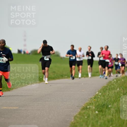10.05.2026 - 8. Wedeler Halbmarathon Dr. Thomas Lammeyer http://msf.ph/oto/9702901 10.05.2026 11:49:20 Laufen  meine-sportfotos.de