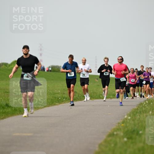 10.05.2026 - 8. Wedeler Halbmarathon Dr. Thomas Lammeyer http://msf.ph/oto/9702918 10.05.2026 11:49:24 Laufen  meine-sportfotos.de