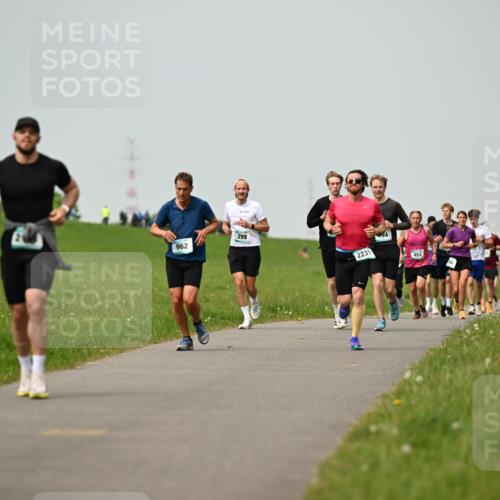 10.05.2026 - 8. Wedeler Halbmarathon Dr. Thomas Lammeyer http://msf.ph/oto/9702930 10.05.2026 11:49:26 Laufen 962, 299, 2231, 452 meine-sportfotos.de
