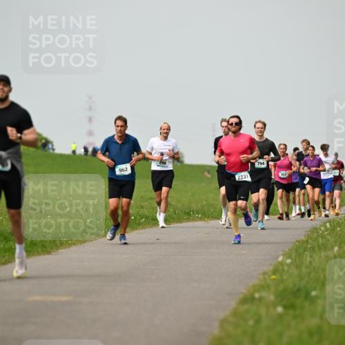 10.05.2026 - 8. Wedeler Halbmarathon Dr. Thomas Lammeyer http://msf.ph/oto/9702933 10.05.2026 11:49:26 Laufen 2231 meine-sportfotos.de