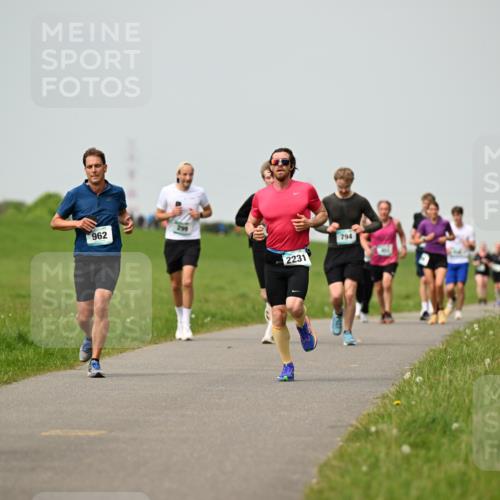 10.05.2026 - 8. Wedeler Halbmarathon Dr. Thomas Lammeyer http://msf.ph/oto/9702948 10.05.2026 11:49:28 Laufen 299, 962, 2231, 794 meine-sportfotos.de