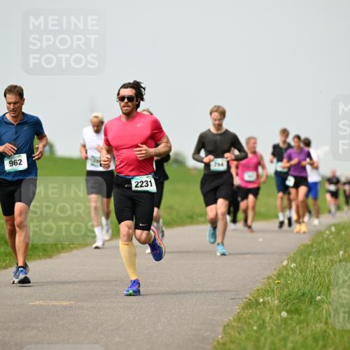 10.05.2026 - 8. Wedeler Halbmarathon Dr. Thomas Lammeyer http://msf.ph/oto/9702963 10.05.2026 11:49:30 Laufen 962, 2231, 754 meine-sportfotos.de