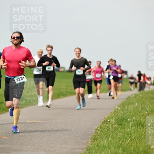 10.05.2026 - 8. Wedeler Halbmarathon Dr. Thomas Lammeyer http://msf.ph/oto/9702975 10.05.2026 11:49:32 Laufen 962, 2231, 754 meine-sportfotos.de