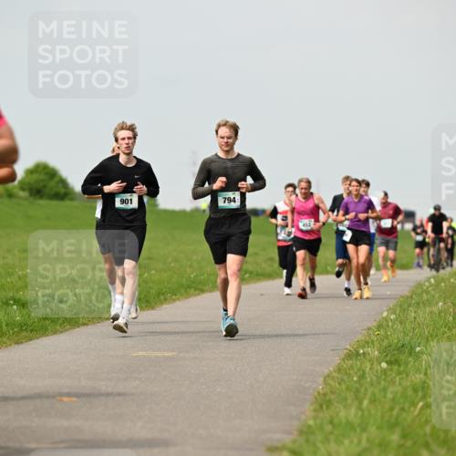 10.05.2026 - 8. Wedeler Halbmarathon Dr. Thomas Lammeyer http://msf.ph/oto/9702984 10.05.2026 11:49:34 Laufen 901, 2231, 794, 452 meine-sportfotos.de