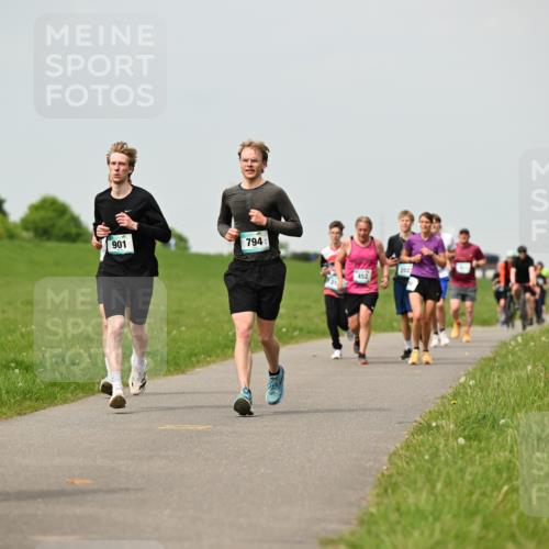10.05.2026 - 8. Wedeler Halbmarathon Dr. Thomas Lammeyer http://msf.ph/oto/9702986 10.05.2026 11:49:34 Laufen 2231, 901, 794, 202, 452 meine-sportfotos.de
