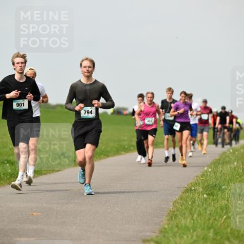 10.05.2026 - 8. Wedeler Halbmarathon Dr. Thomas Lammeyer http://msf.ph/oto/9702996 10.05.2026 11:49:36 Laufen 901, 794 meine-sportfotos.de