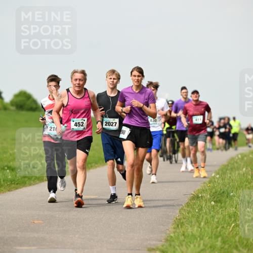 10.05.2026 - 8. Wedeler Halbmarathon Dr. Thomas Lammeyer http://msf.ph/oto/9703031 10.05.2026 11:49:41 Laufen 2027, 452, 210, 830, 411 meine-sportfotos.de