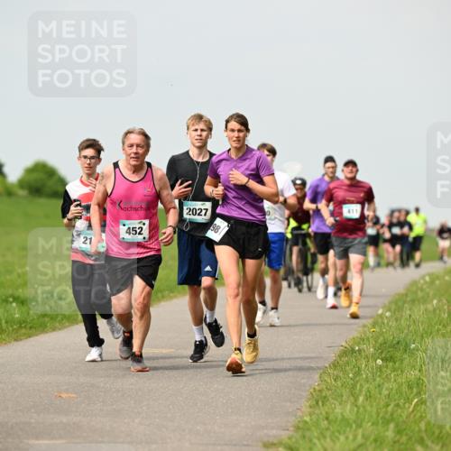 10.05.2026 - 8. Wedeler Halbmarathon Dr. Thomas Lammeyer http://msf.ph/oto/9703033 10.05.2026 11:49:41 Laufen 2027, 452, 411 meine-sportfotos.de