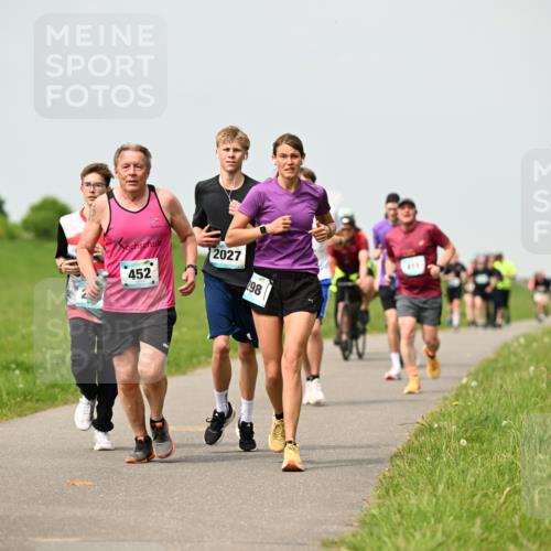 10.05.2026 - 8. Wedeler Halbmarathon Dr. Thomas Lammeyer http://msf.ph/oto/9703035 10.05.2026 11:49:42 Laufen 452, 2027, 298, 411 meine-sportfotos.de