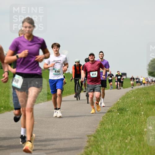 10.05.2026 - 8. Wedeler Halbmarathon Dr. Thomas Lammeyer http://msf.ph/oto/9703066 10.05.2026 11:49:44 Laufen 452, 830, 395, 411 meine-sportfotos.de