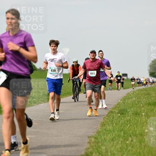 10.05.2026 - 8. Wedeler Halbmarathon Dr. Thomas Lammeyer http://msf.ph/oto/9703072 10.05.2026 11:49:45 Laufen 452, 830, 411 meine-sportfotos.de