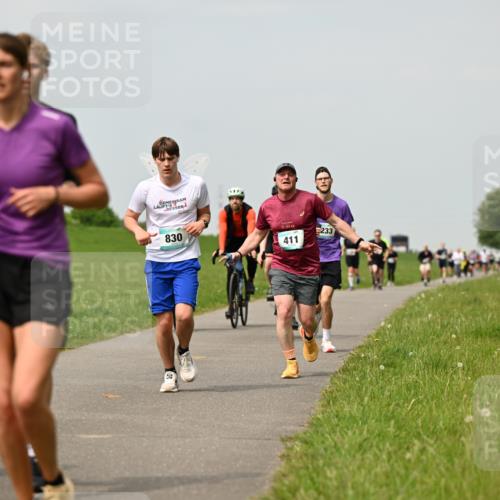 10.05.2026 - 8. Wedeler Halbmarathon Dr. Thomas Lammeyer http://msf.ph/oto/9703078 10.05.2026 11:49:45 Laufen 830, 195, 411, 233 meine-sportfotos.de