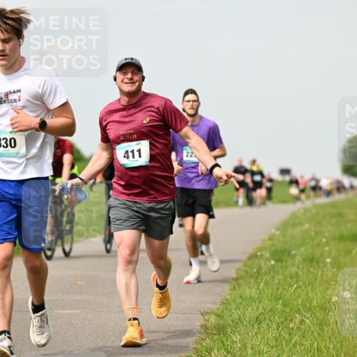 10.05.2026 - 8. Wedeler Halbmarathon Dr. Thomas Lammeyer http://msf.ph/oto/9703105 10.05.2026 11:49:48 Laufen 830, 195, 411 meine-sportfotos.de