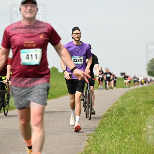 10.05.2026 - 8. Wedeler Halbmarathon Dr. Thomas Lammeyer http://msf.ph/oto/9703127 10.05.2026 11:49:49 Laufen 411, 2233 meine-sportfotos.de