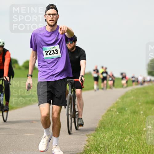 10.05.2026 - 8. Wedeler Halbmarathon Dr. Thomas Lammeyer http://msf.ph/oto/9703145 10.05.2026 11:49:50 Laufen 2233 meine-sportfotos.de