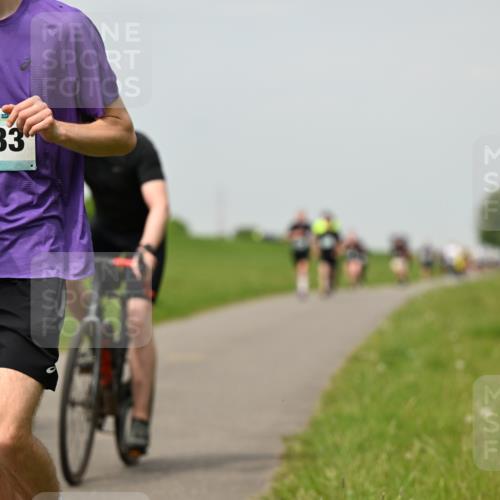 10.05.2026 - 8. Wedeler Halbmarathon Dr. Thomas Lammeyer http://msf.ph/oto/9703165 10.05.2026 11:49:51 Laufen 2233 meine-sportfotos.de