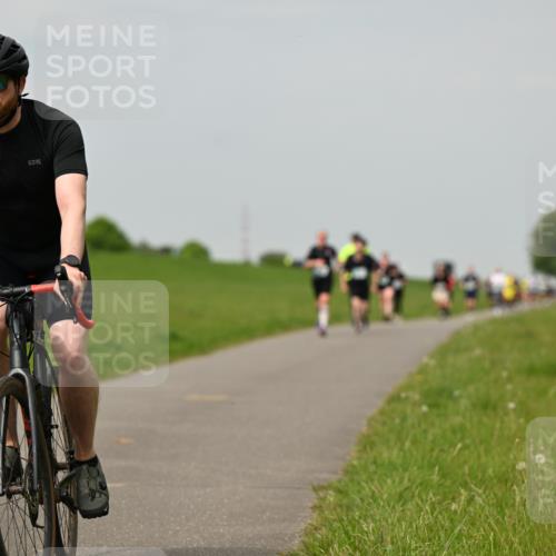 10.05.2026 - 8. Wedeler Halbmarathon Dr. Thomas Lammeyer http://msf.ph/oto/9703178 10.05.2026 11:49:52 Laufen  meine-sportfotos.de