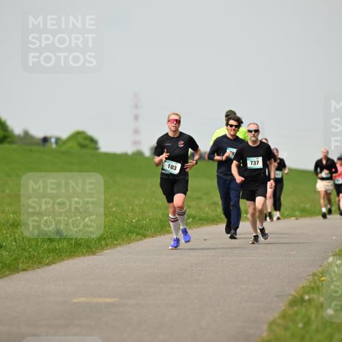 10.05.2026 - 8. Wedeler Halbmarathon Dr. Thomas Lammeyer http://msf.ph/oto/9703187 10.05.2026 11:49:55 Laufen 103, 391, 737 meine-sportfotos.de