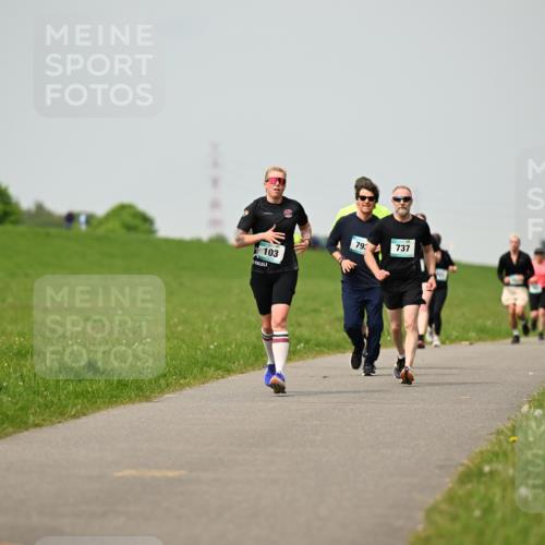 10.05.2026 - 8. Wedeler Halbmarathon Dr. Thomas Lammeyer http://msf.ph/oto/9703189 10.05.2026 11:49:55 Laufen 103, 737 meine-sportfotos.de