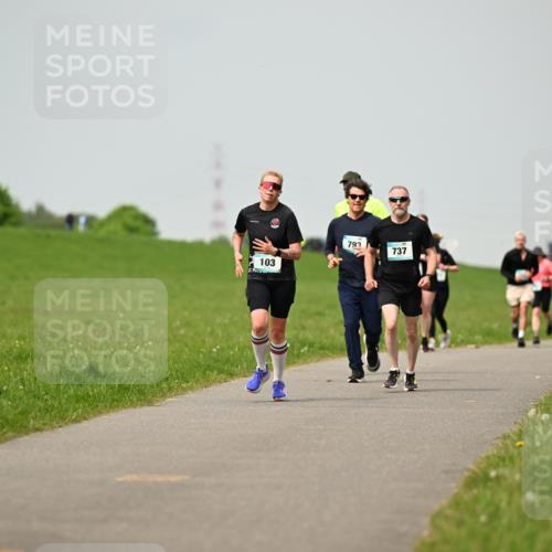 10.05.2026 - 8. Wedeler Halbmarathon Dr. Thomas Lammeyer http://msf.ph/oto/9703193 10.05.2026 11:49:56 Laufen 103, 793, 737 meine-sportfotos.de