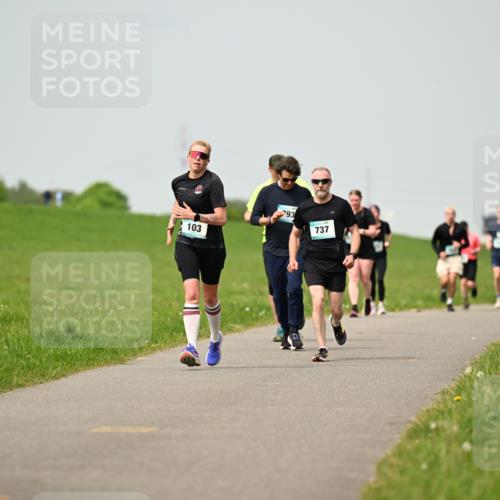 10.05.2026 - 8. Wedeler Halbmarathon Dr. Thomas Lammeyer http://msf.ph/oto/9703199 10.05.2026 11:49:57 Laufen 103, 793, 737 meine-sportfotos.de