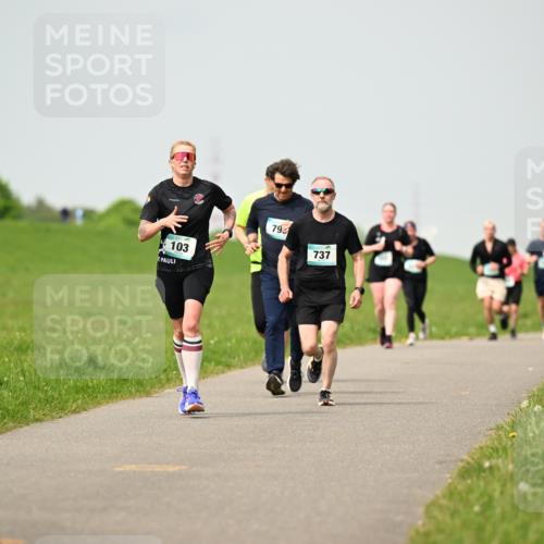 10.05.2026 - 8. Wedeler Halbmarathon Dr. Thomas Lammeyer http://msf.ph/oto/9703225 10.05.2026 11:49:58 Laufen 103, 793, 737 meine-sportfotos.de