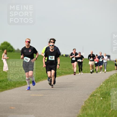 10.05.2026 - 8. Wedeler Halbmarathon Dr. Thomas Lammeyer http://msf.ph/oto/9703240 10.05.2026 11:49:59 Laufen 103, 737 meine-sportfotos.de