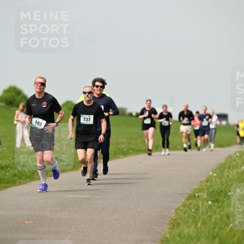10.05.2026 - 8. Wedeler Halbmarathon Dr. Thomas Lammeyer http://msf.ph/oto/9703253 10.05.2026 11:50:00 Laufen 103, 737 meine-sportfotos.de