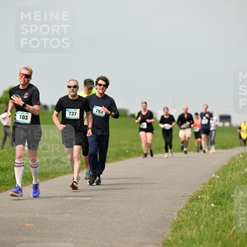 10.05.2026 - 8. Wedeler Halbmarathon Dr. Thomas Lammeyer http://msf.ph/oto/9703264 10.05.2026 11:50:00 Laufen 103, 737, 793 meine-sportfotos.de