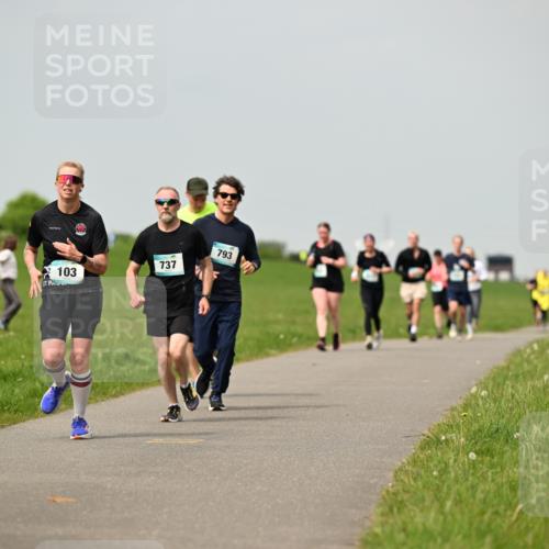 10.05.2026 - 8. Wedeler Halbmarathon Dr. Thomas Lammeyer http://msf.ph/oto/9703267 10.05.2026 11:50:00 Laufen 103, 737, 793 meine-sportfotos.de