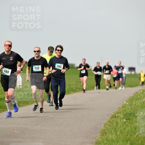 10.05.2026 - 8. Wedeler Halbmarathon Dr. Thomas Lammeyer http://msf.ph/oto/9703269 10.05.2026 11:50:01 Laufen 103, 793, 737 meine-sportfotos.de
